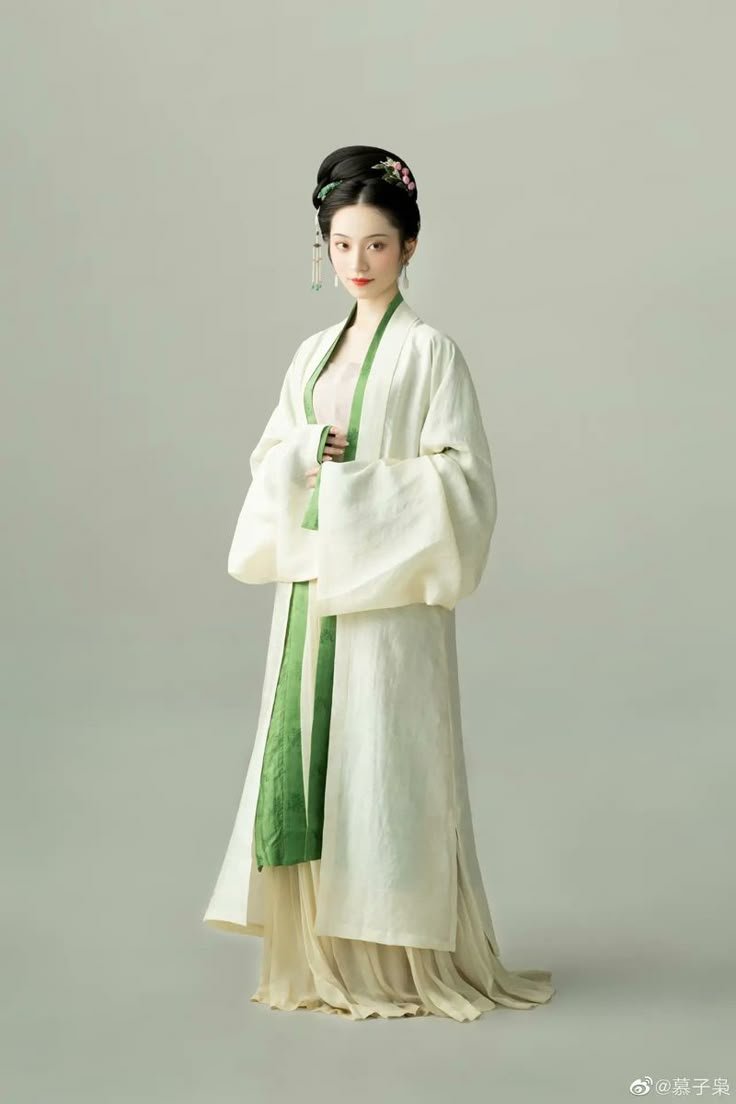 The Evolution of Traditional Asian Attire in the Modern Era